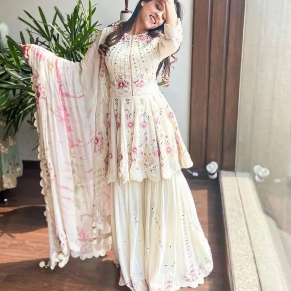 Salwar Kameez Ivory and Pink Embroidered Set